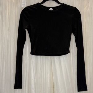 🔥4/$20 Garage Classic Black Long Sleeve Crop Top